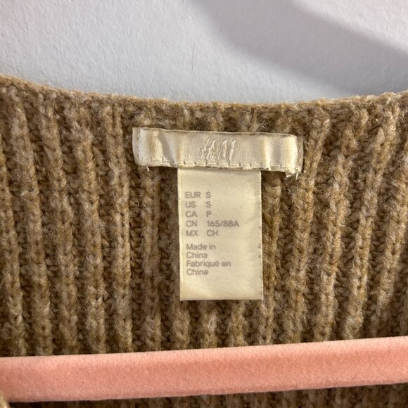 Oversized Knit Sweater - Picture 3 of 3